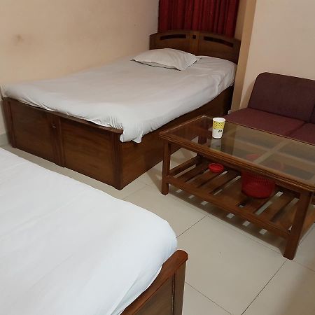 Hotel Diamond Park Dakhin Kattali Екстер'єр фото