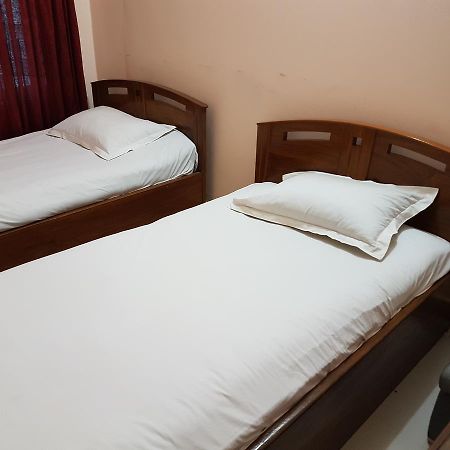 Hotel Diamond Park Dakhin Kattali Екстер'єр фото
