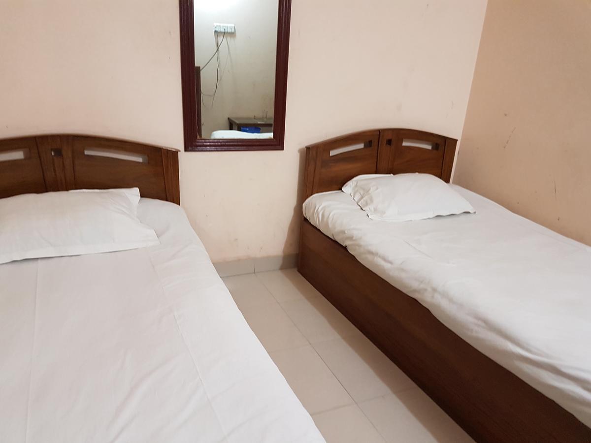 Hotel Diamond Park Dakhin Kattali Екстер'єр фото