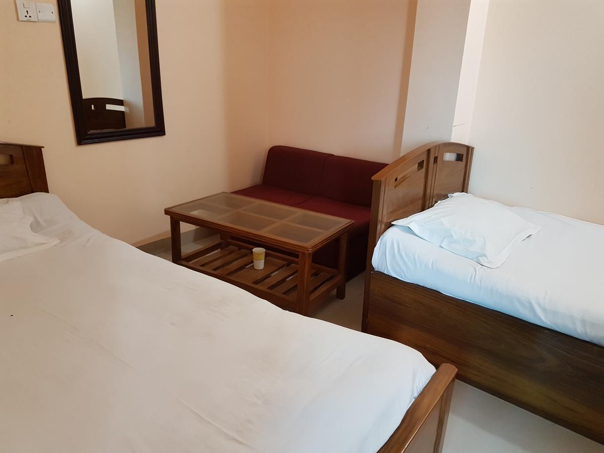 Hotel Diamond Park Dakhin Kattali Екстер'єр фото