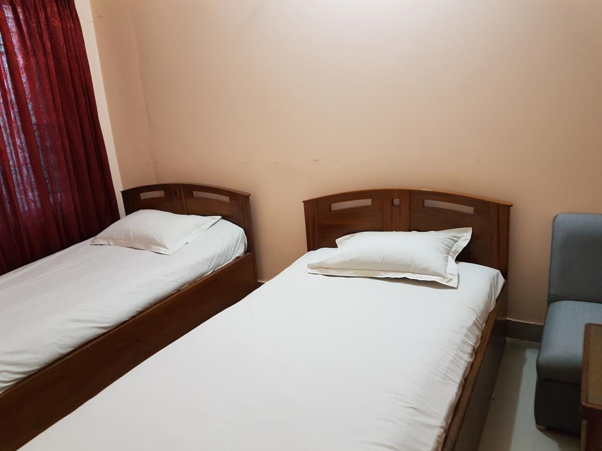 Hotel Diamond Park Dakhin Kattali Екстер'єр фото
